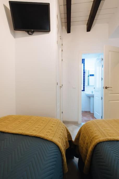 Ad2B Apartment, 300M From Cathedral With 2Br Siviglia Esterno foto