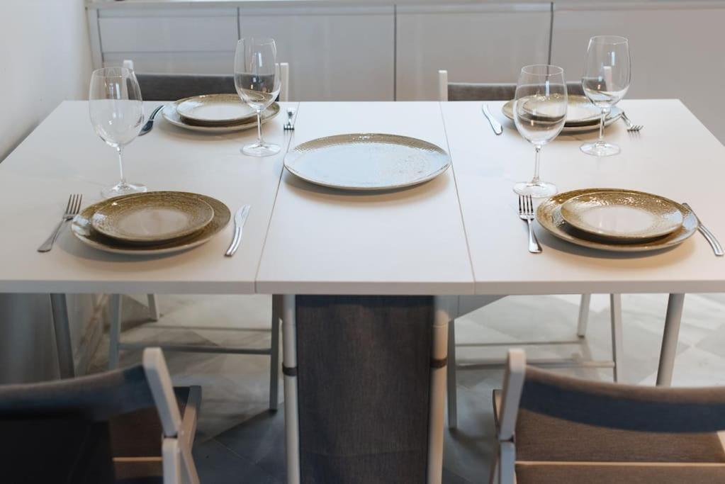 Ad2B Apartment, 300M From Cathedral With 2Br Siviglia Esterno foto