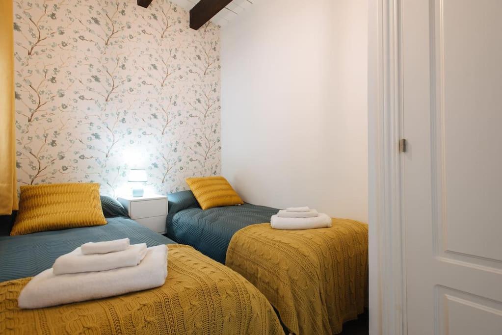 Ad2B Apartment, 300M From Cathedral With 2Br Siviglia Esterno foto