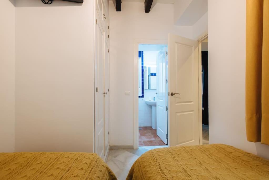 Ad2B Apartment, 300M From Cathedral With 2Br Siviglia Esterno foto