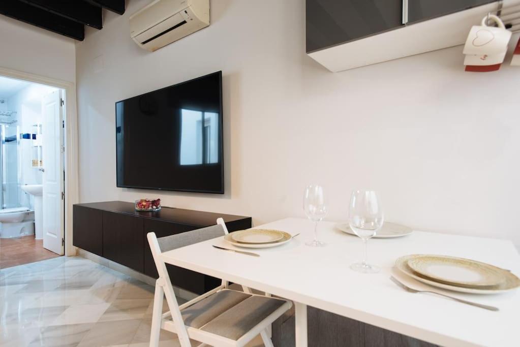Ad2B Apartment, 300M From Cathedral With 2Br Siviglia Esterno foto