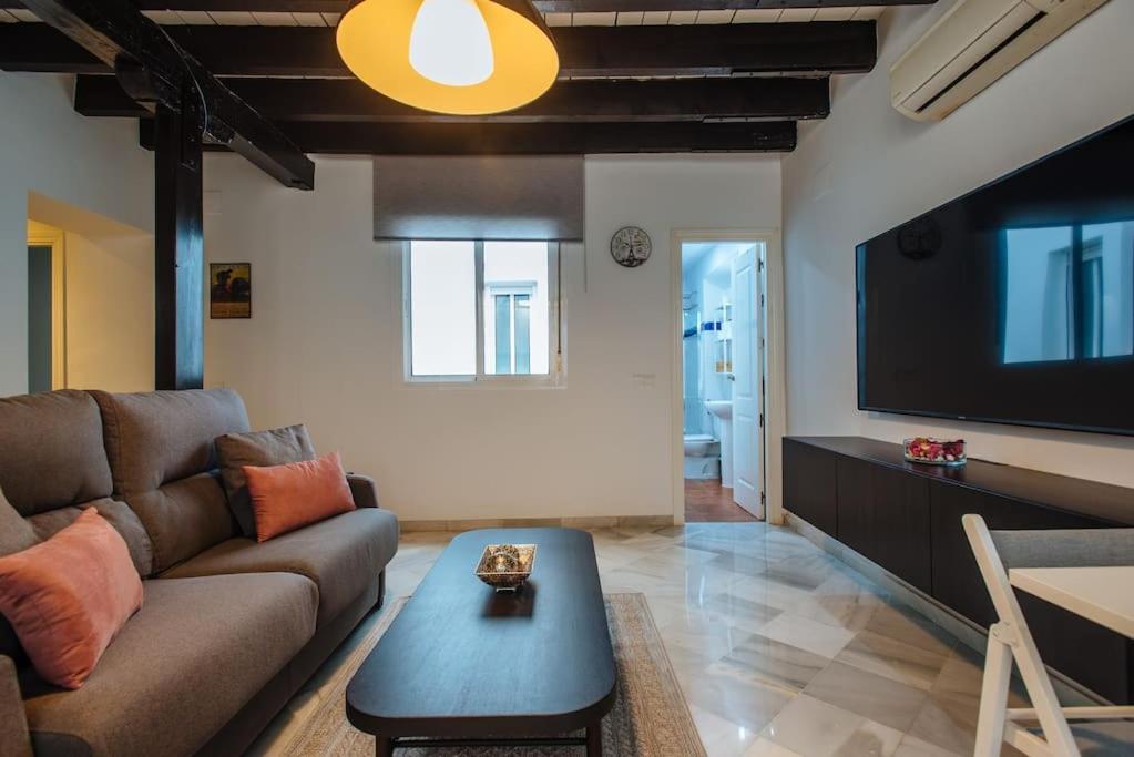 Ad2B Apartment, 300M From Cathedral With 2Br Siviglia Esterno foto